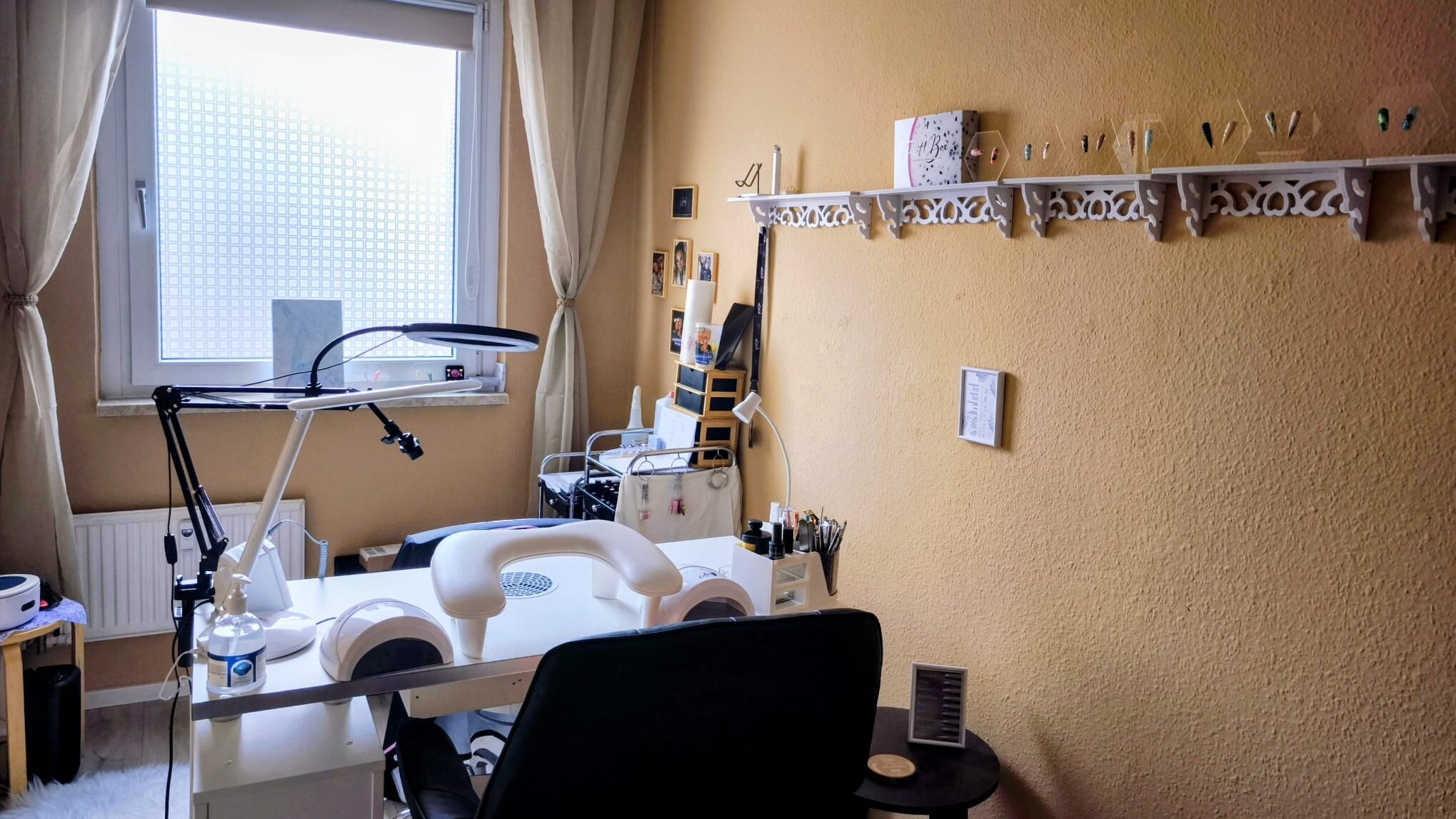 Willkommen in meinem
Nagelstudio aus sicht des Kunden